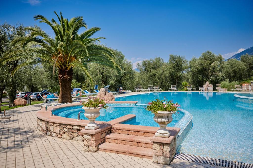 Hotel San Carlo - 3 star accommodation in Malcesine, Lake Garda, Italy