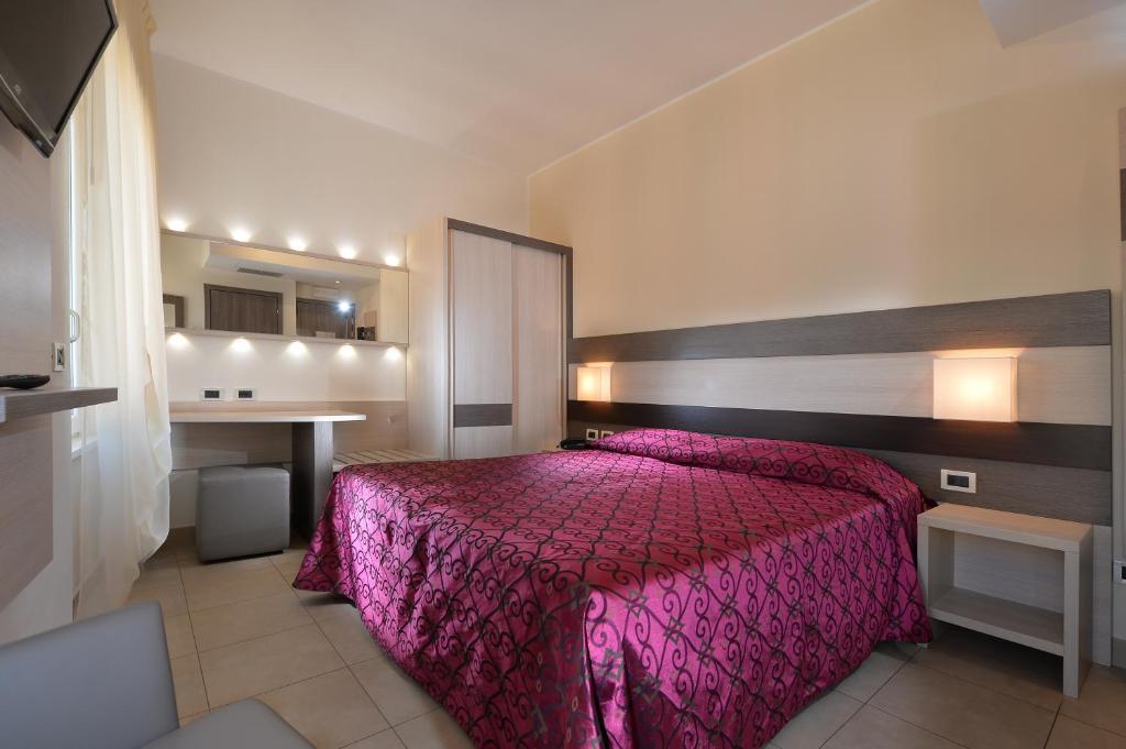 Hotel Siena - 2 star accommodation in Verona, Lake Garda, Italy
