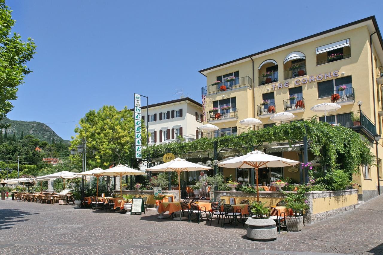 Hotel Tre Corone - 3 star hotel in Garda, Lake Garda, Italy