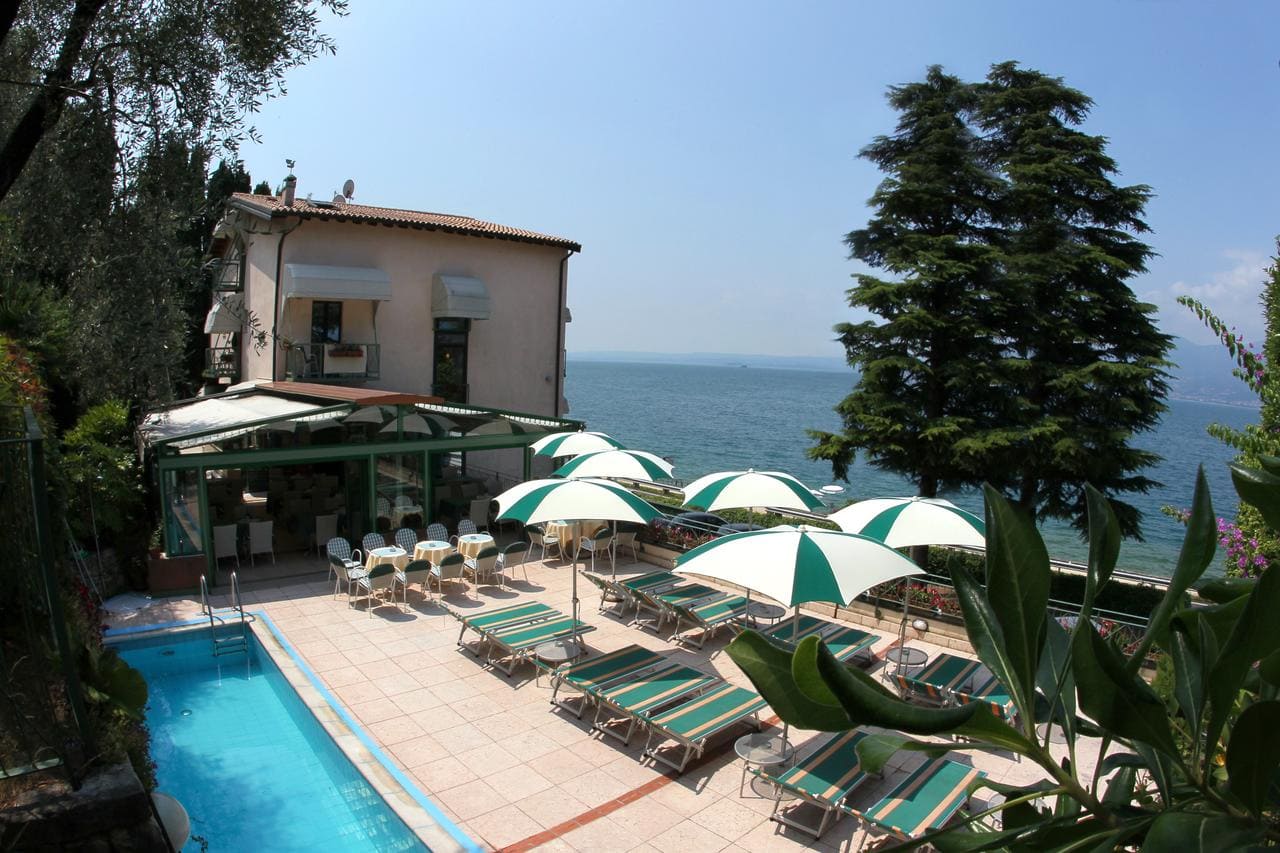 Hotel Villa Carlotta - 3 star hotel in Torri del Benaco, Lake Garda, Italy