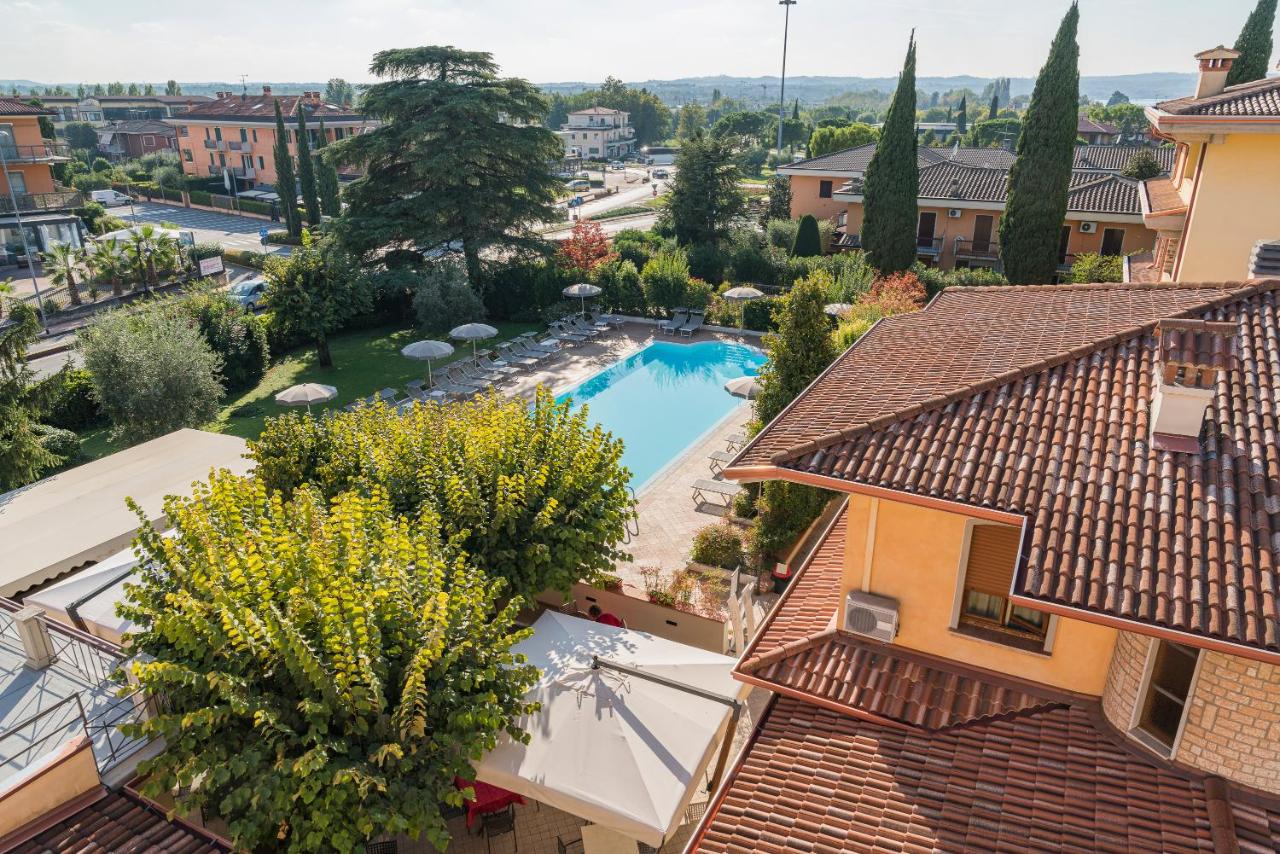 Hotel Gardenia Sirmione - 3 star hotels in Sirmione, Lake Garda, Italy