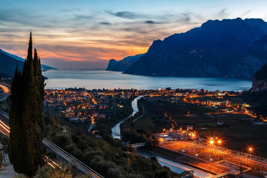 Hotel Isola Verde - 3 star hotels in Nago-Torbole, Lake Garda, Italy