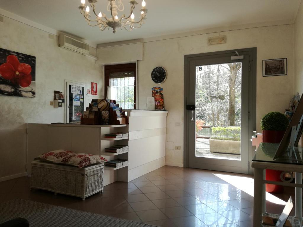 Hotel La Passeggiata - 3 star hotels in Desenzano del Garda, Lake Garda, Italy