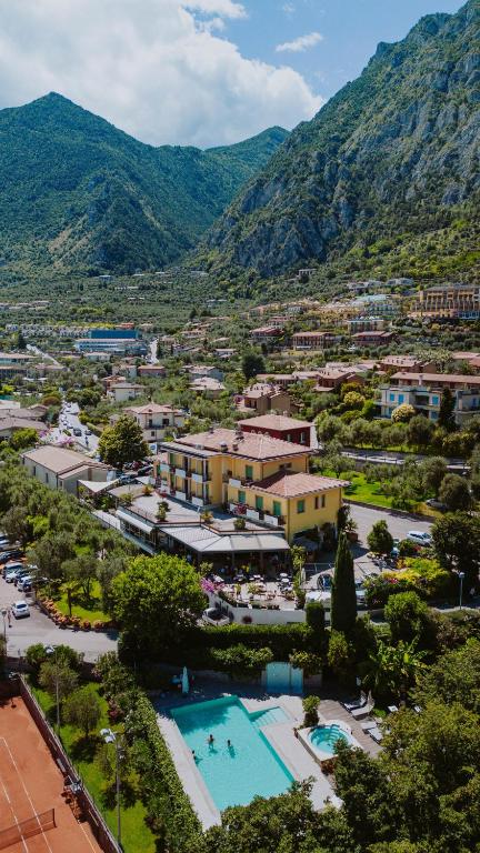 Hotel Limone - 3 star hotels in Limone sul Garda, Lake Garda, Italy