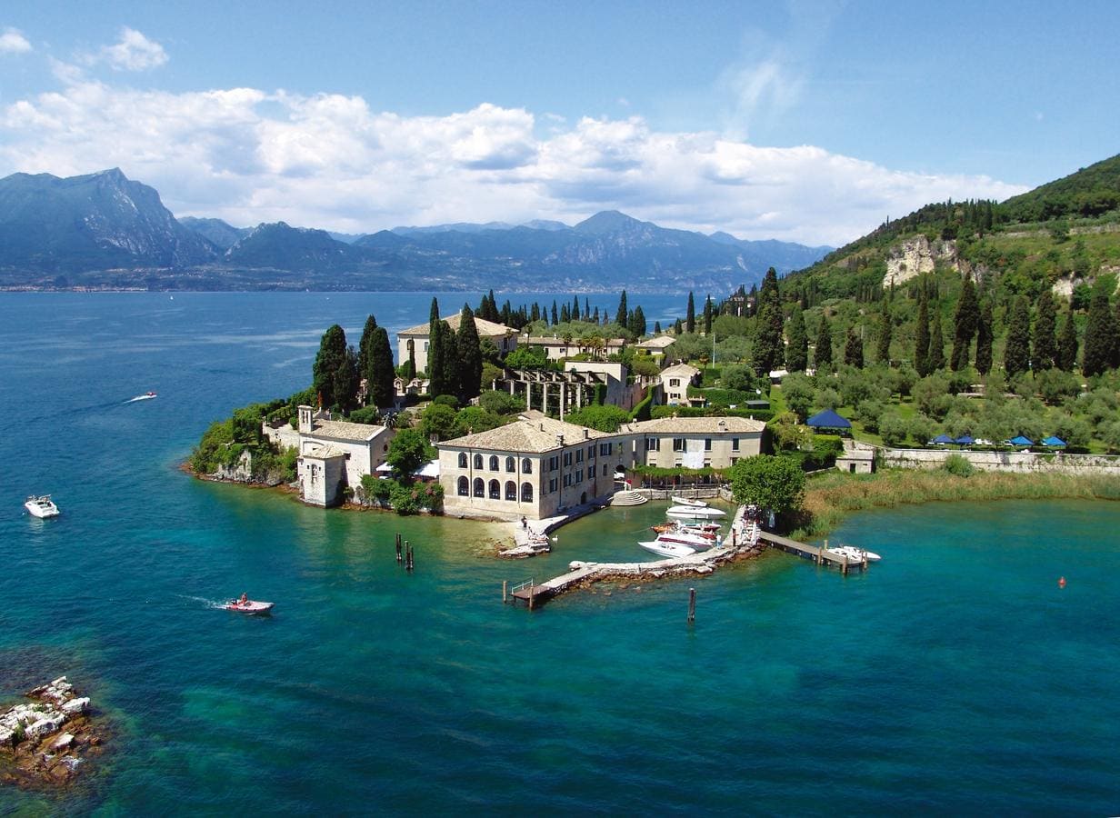 Locanda San Vigilio - 3 star hotel in Garda, Lake Garda, Italy