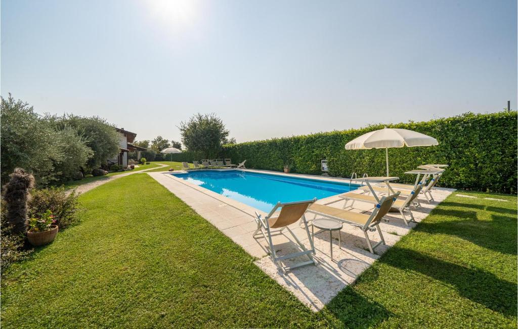 Macchia Rossa - 3 star holiday apartments in Caprino Veronese, Lake Garda, Italy
