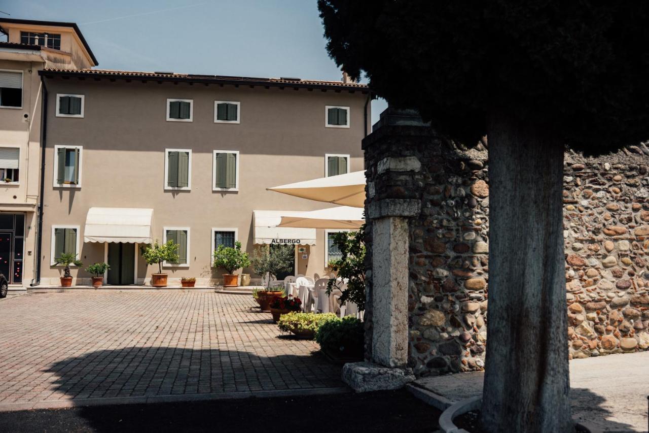 Albergo La Meridiana - 2 star hotels in Castelnuovo del Garda, Lake Garda, Italy