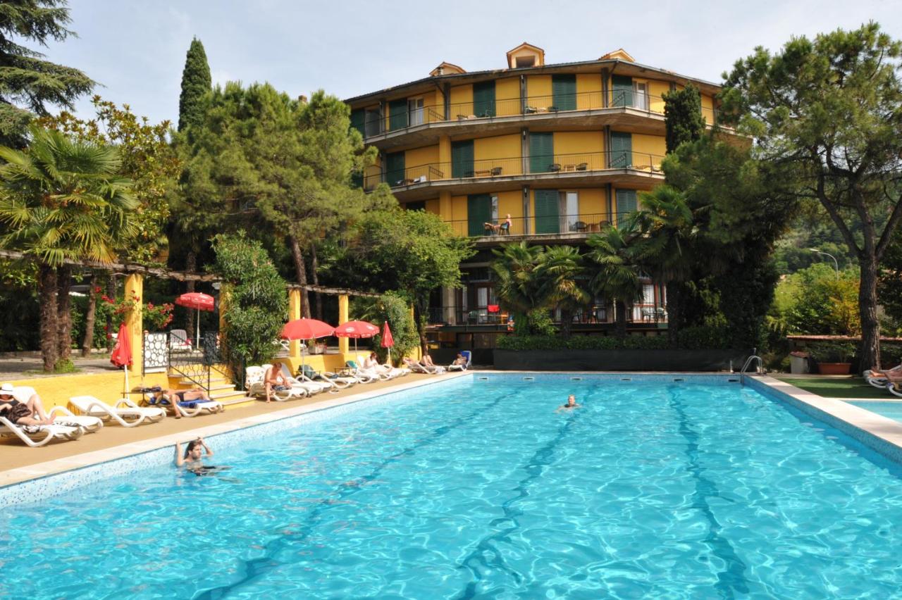 Hotel Palme & Suite - 3 star hotels in Garda, Lake Garda, Italy