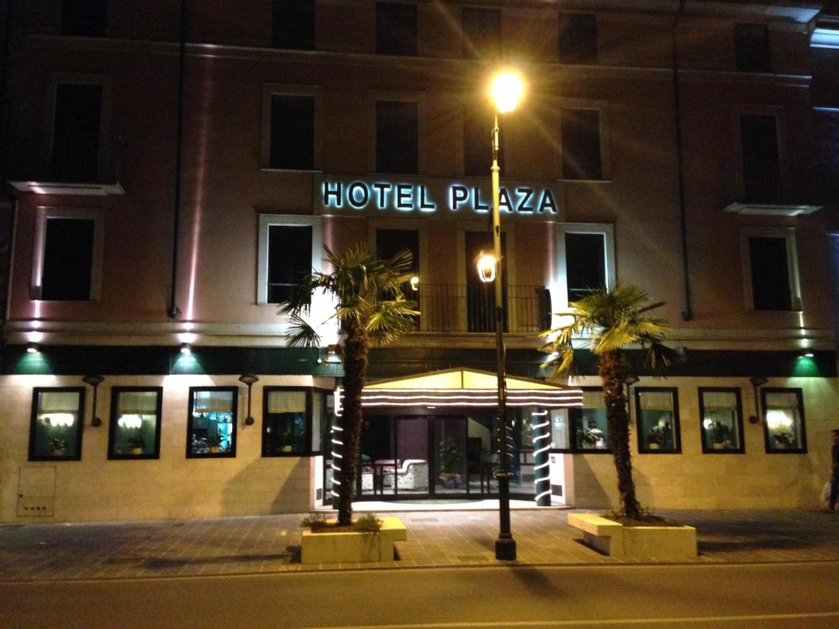Hotel Plaza - 3 star hotels in Desenzano del Garda, Lake Garda, Italy