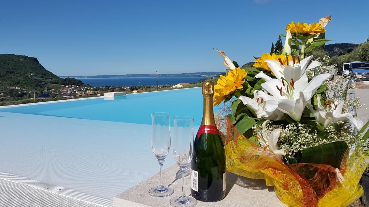 Relais Villa Olivi - 3 star hotel in Costermano sul Garda, Lake Garda, Italy