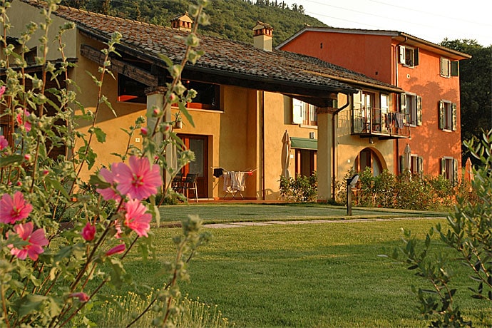 Residence Corte Camaldoli - 3 star holiday apartments in Garda, Lake Garda, Italy