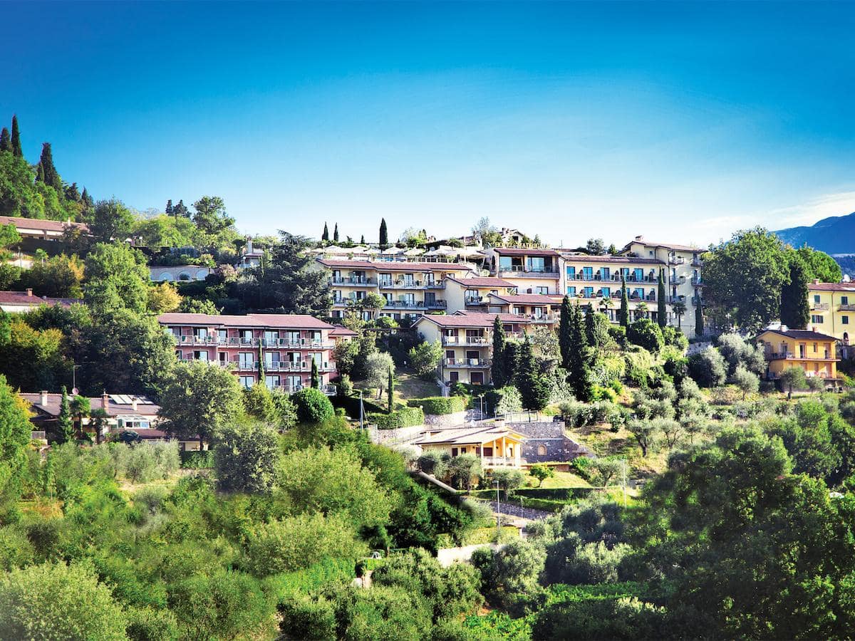 Residence Madrigale - 4 star holiday apartments in Costermano sul Garda, Lake Garda, Italy
