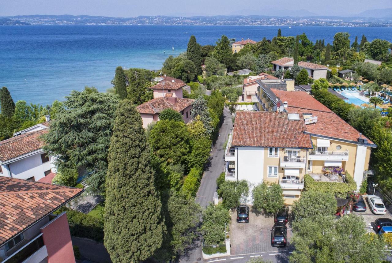 Hotel Serenella - 3 star hotels in Sirmione, Lake Garda, Italy
