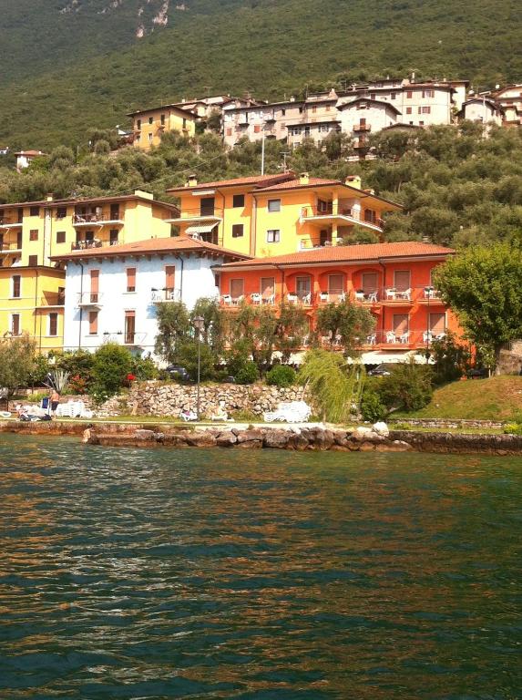 Hotel Smeraldo - 3 star accommodation in Brenzone sul Garda, Lake Garda, Italy
