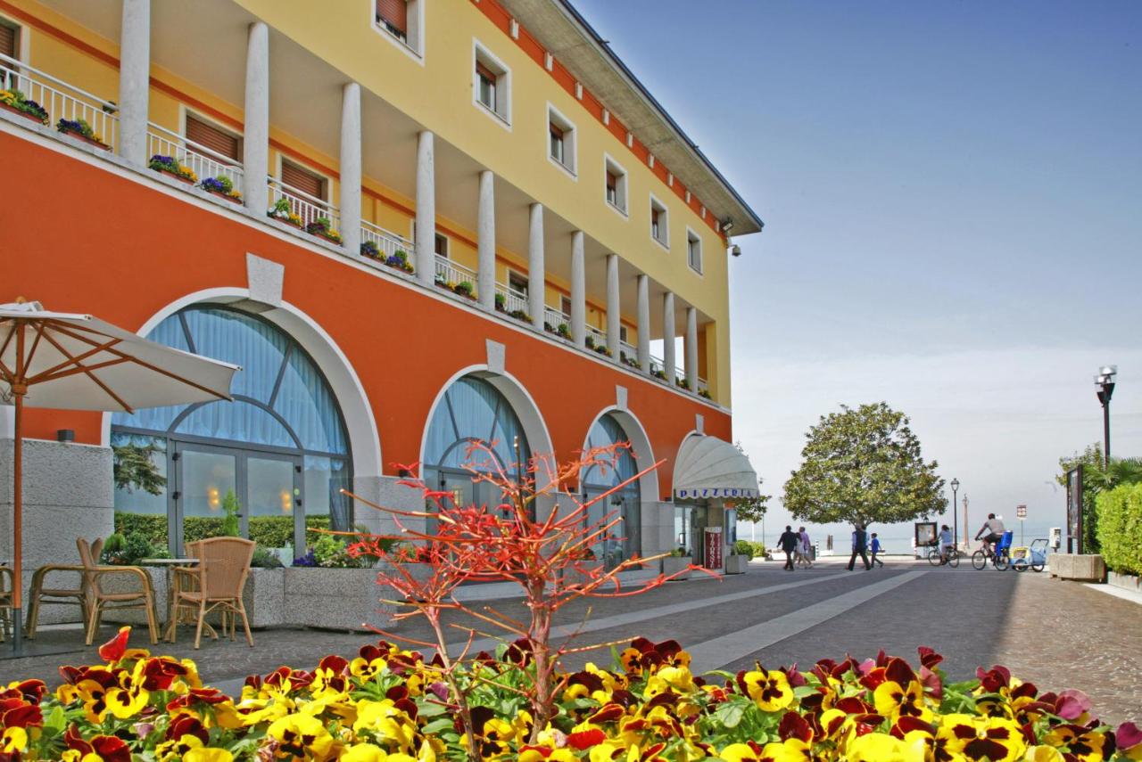 Hotel Vela D'oro ***S - 3 star hotels in Bardolino, Lake Garda, Italy