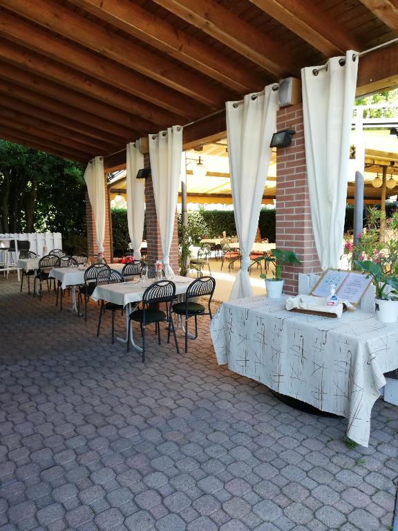 Albergo Villa Eva - 3 star accommodation in Costermano sul Garda, Lake Garda, Italy