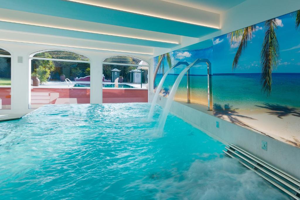 Vip's Motel Luxury Accommodation & Spa - 4 star hotel in Lonato del Garda, Lake Garda, Italy