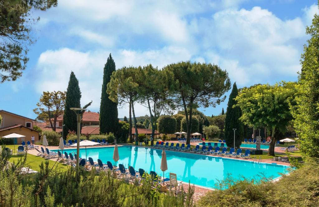 West Garda Hotel - 4 star accommodation in Padenghe sul Garda, Lake Garda, Italy